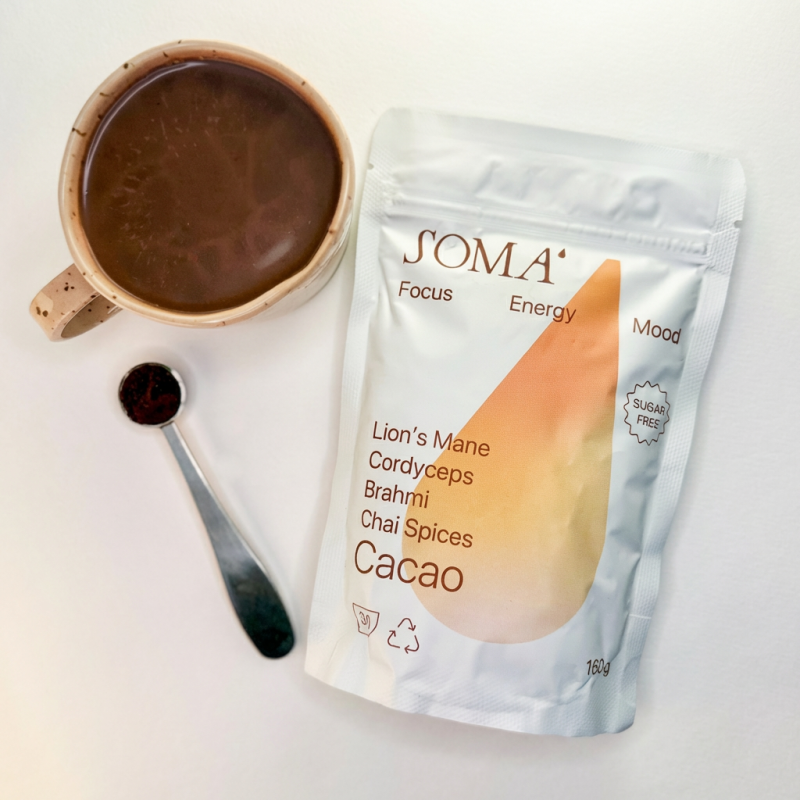 Cacao Rise ✹ Spice ✹ Ritual Obogaten, začinjen kakavov ritual za jutranje trenutke ali jutranje opravke .